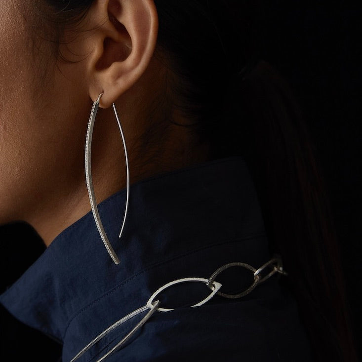 Stitch Long Curve Earrings