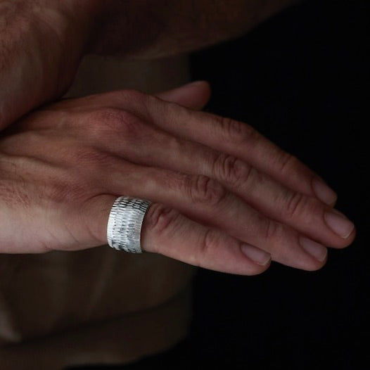 Men's Curved  Stitch Ring