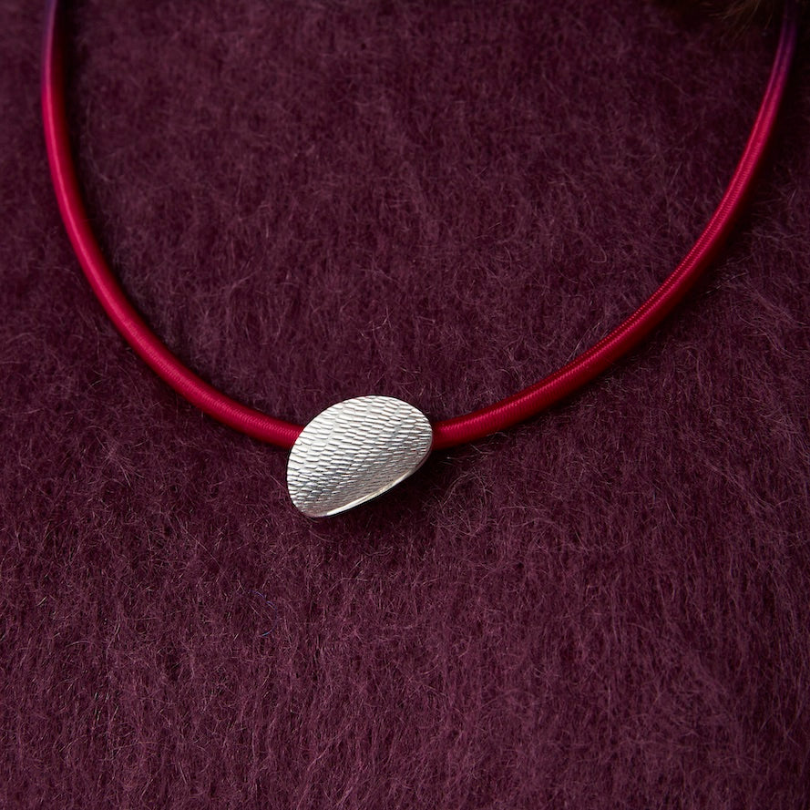 Wave Stitch Necklace