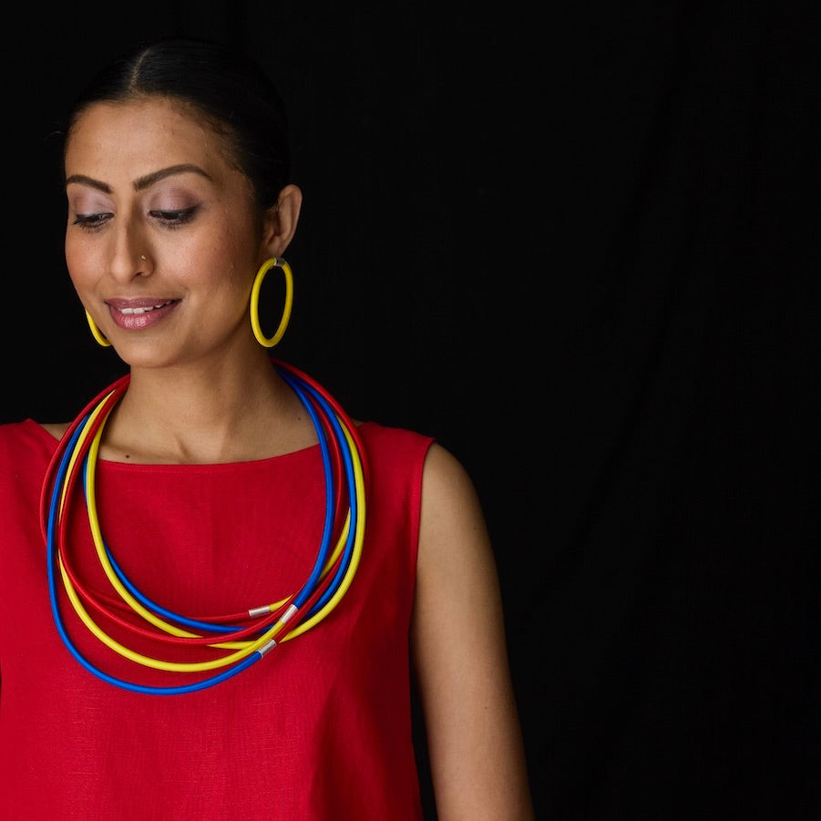Primary Loop Loop Necklace