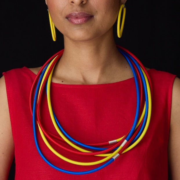 Primary Loop Loop Necklace