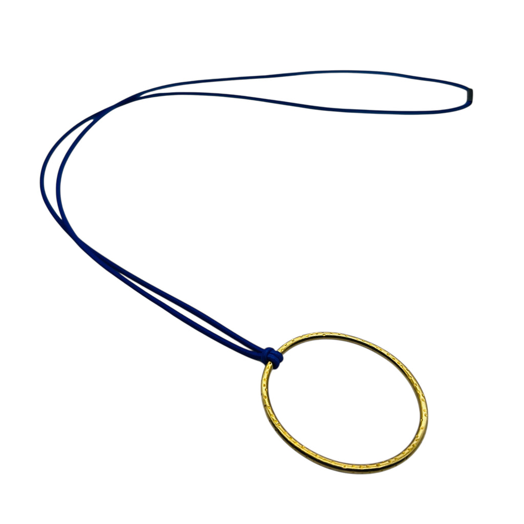18 Carat Gold Oval Dash Pendant